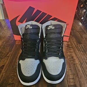 Jordan 1 Retro HI OG. 9.5/men 11/Women